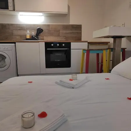 Apartman Avec *