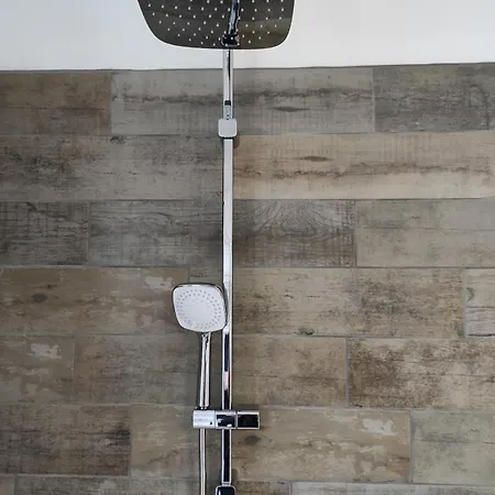 Avec * ラ・セーヌ・シュル・メール